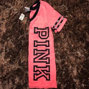 NWT Pink vneck tee